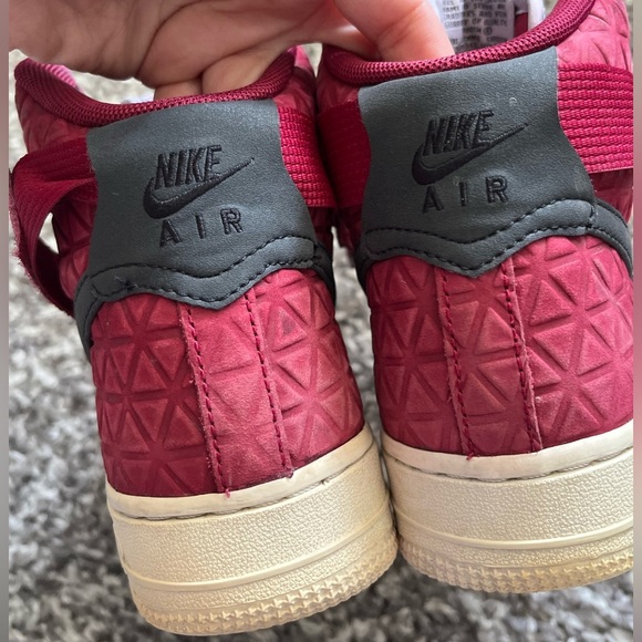 Nike Air Force 1 Hi Premium Suede Sneakers (size 7) - Picture 13 of 16